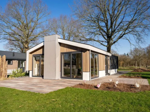 Chalet Near Veluwemeer With Water Sports