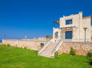 Philoxenia Luxury Stone Villa
