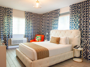 Oceanside Hotel and Suites