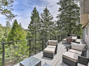 Spacious Lake Arrowhead Home w/ Putting Green