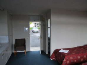 Riverside of Cambridge Motel