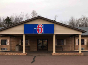 Motel 6 Bloomsburg, PA