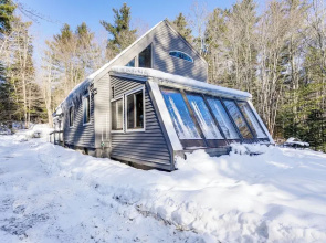 5 Mi to Ski: Family-friendly Home in West Dover!