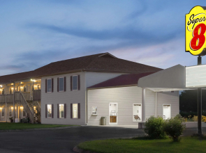 Super 8 by Wyndham Whiteville