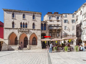 Luxury San Giovanni Apartments