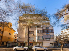 Spacious 2-Bedroom Maisonette in City Centre