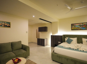 Town Square Suites