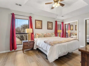 All Fore the Best - Onsite Amenities