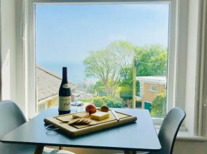 Victoria Boutique Lodge 'Stan" Sea View and Garden Apartment