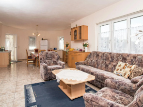 Holiday Home with private pool in Sant Pere Pescador