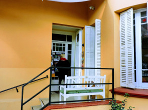 Feetup Garden House Hostel Barcelona