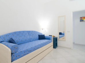 Aquamarine Relaxing Capri Suites