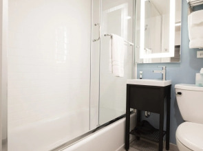 Hotel Saint Clair- Magnificent Mile