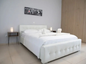 Valentina Coastal Suites in Central Paphos 3