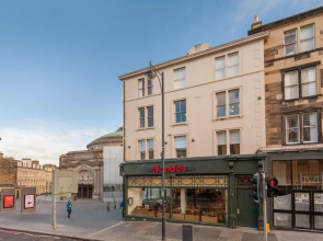1 Bedroom Apartment In The West End