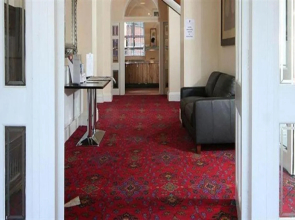 The Knighton Apartment by Paymán Club