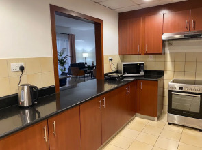 Grays Hostel By Haly