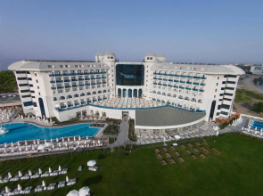 Water Side Resort & Spa