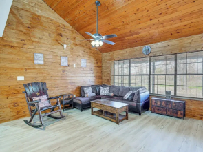 Near Lake Fork: Home w/ Fire Pit in Yantis!