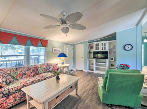 Atlantic Beach Home w/ Decks & Fire Pit