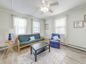 Walk to Pier & Ocean: Apt in Old Orchard Beach!