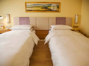 Vienna 3 Best Hotel (inan Changqing University Town)