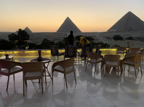 Sahara Pyramids Inn
