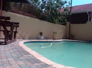 N&A Self-catering Guesthouse