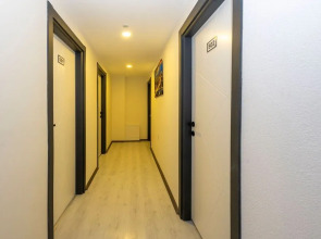 Gloria Airport Hotel