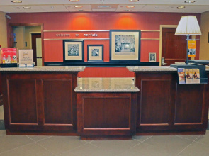 Hampton Inn & Suites Norfolk-Airport
