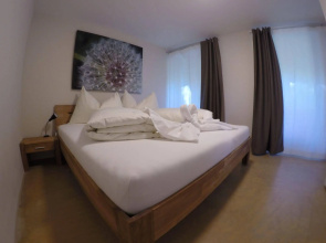 Easy Living Business Apartments