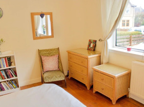 1 Bedroom Private Garden Flat