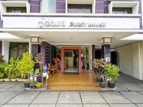 Capital O Hotel Sakura