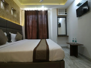 Zaki Hs Near Taj Mahal By OYO Rooms