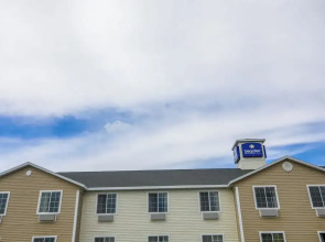 Evansville Inn & Suites By OYO