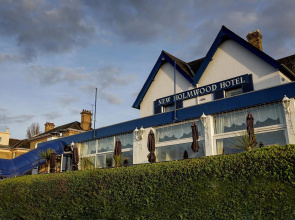 New Holmwood Hotel