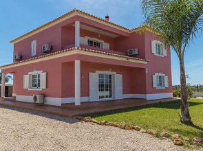 Villa Casa das Amendoeiras