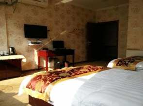 Huayu Business Hotel
