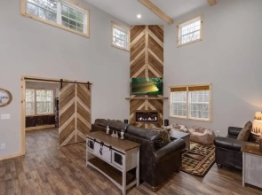 Boone Getaway Dog Friendly Hot Tub Fire Pit