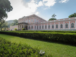 Casa com Wi-fi e Garagem a 400m do Museu Imperial