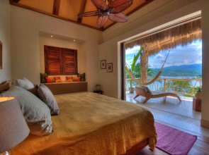 Casa Buena Vista - Beach Front - Villa in Sayulita
