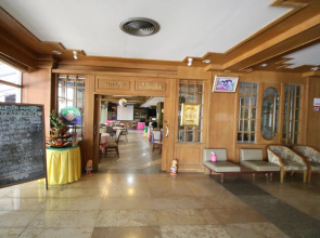 Chomsurang Hotel