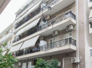 Fresh Urban Apt with Balcony in Zografou