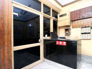 OYO 29193 Amrit Guest House