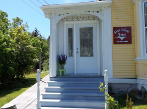 Deer Island Inn