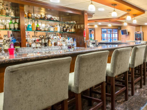 Wyndham Garden Hotel Newark Airport