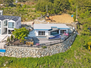 Namhae Bokkongii Seesru Ocean View Poolvilla