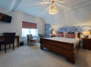 Florence House Hotel & Restaurant