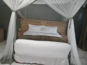 Aninas Executive Lodge