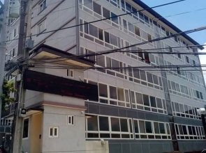 Zone Vill Studio Condo Burnham